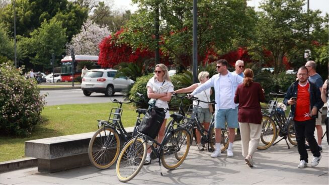 Los turistas internacionales gastan en España 23.500 millones en el primer trimestre