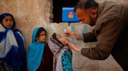 Pakistán y Afganistán inician una campaña para vacunar a 57 millones de niños contra la polio