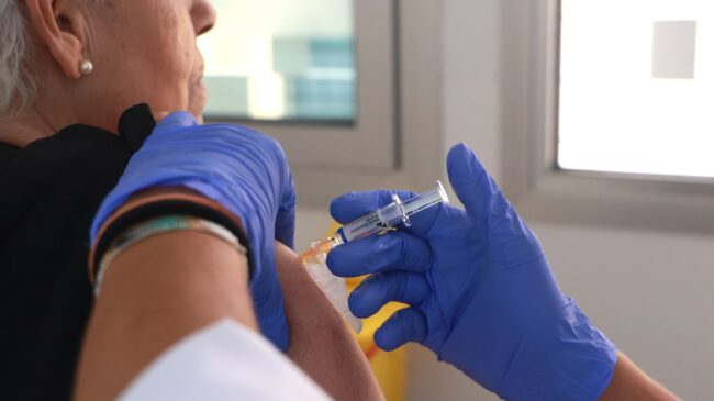 Europa tiene 98 vacunas en desarrollo: covid-19, gripe y VRS lideran la carrera