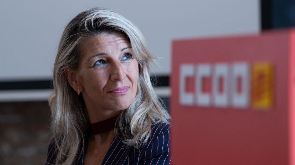 Yolanda Díaz cree que el Gobierno debería parar la OPA de BBVA a Banco Sabadell