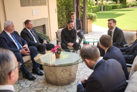 Zelenski se reúne en Roma por primera vez con JD Vance desde la bronca de la Casa Blanca