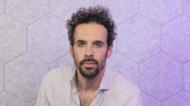 Juanma Díez Diego: «El peligro no está en hablar del suicidio, sino en no hablar de ello»