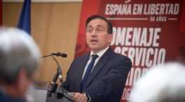 Albares invita solo a periodistas afines al acto de los diplomáticos represaliados por Franco
