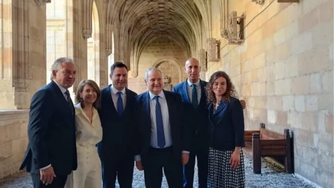 Hereu anuncia una inversión de 30 millones para ampliar el Parador de León