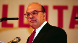 Sánchez, ante el espejo de Craxi: el presidente italiano que se fugó asediado por la corrupción