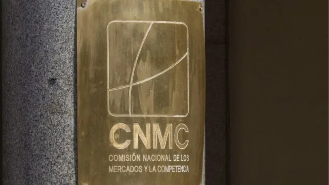 La CNMC mantendrá su plan para retribuir a las redes eléctricas: «No hay margen de maniobra»
