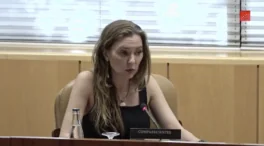 La izquierda insulta en la Asamblea de Madrid a la profesora que no quiere el hiyab en las aulas