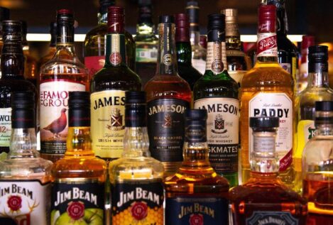 Detenidas 18 personas por fraude de 32 millones de euros en IVA de alcohol