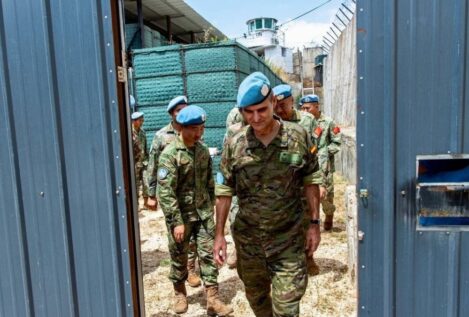 Exteriores jubila por error en el BOE al general que lideró la misión de la ONU en el Líbano