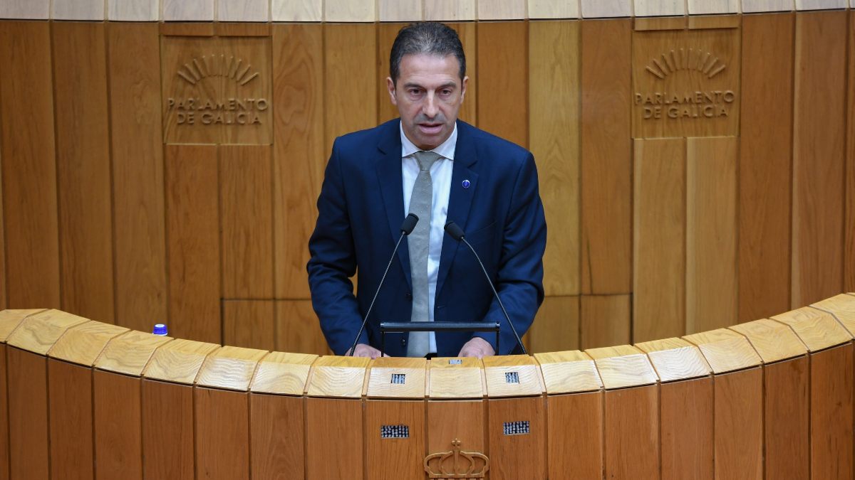 Dimite el consejero del Mar de Galicia, investigado por agresión sexual