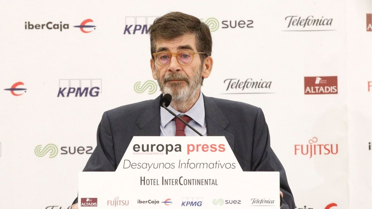 Felipe González lamenta la muerte de su jefe de Gabinete José Enrique Serrano
