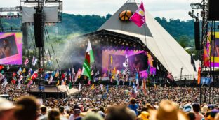 EEUU revoca los visados del grupo que pidió en Glastonbury la «muerte al Ejército israelí»