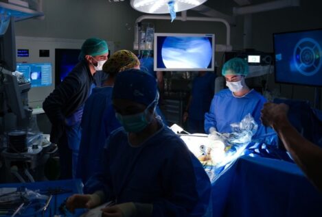 Sanitarios y pacientes crean un grupo para mejorar la calidad de vida en cáncer de próstata