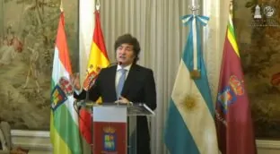 Milei anuncia en Madrid que la dolarización se acerca: «Cerrar el Banco Central está a tiro»