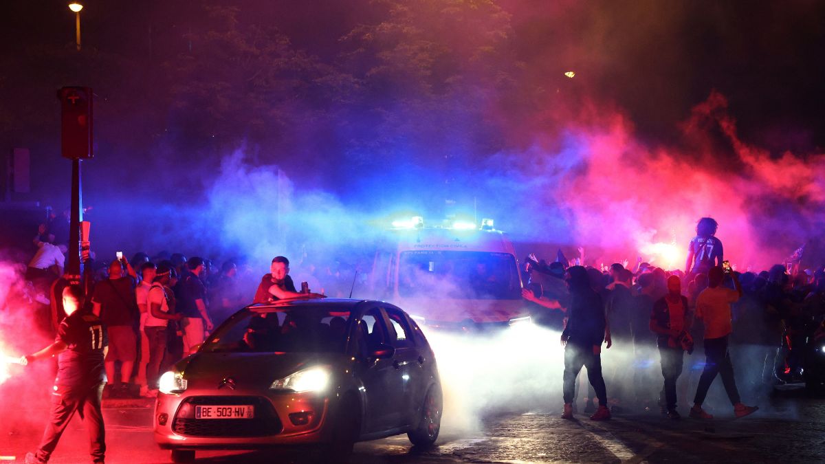 Dos muertos y 560 detenidos en Francia durante los disturbios tras el triunfo del PSG