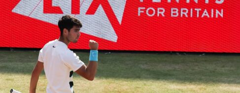 Alcaraz se lleva el duelo español contra Bautista y avanza a la final del torneo de Queen's