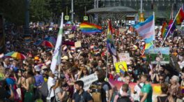 Decenas de miles de personas retan a Orbán en la mayor marcha del Orgullo en Budapest
