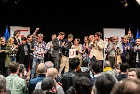 Intelectuales de izquierda replican el manifiesto pro Sánchez con otro contra el cupo catalán