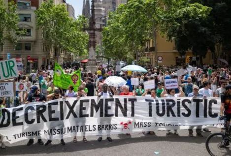 La «manifestación unitaria» contra el turismo pincha en Barcelona: 600 asistentes