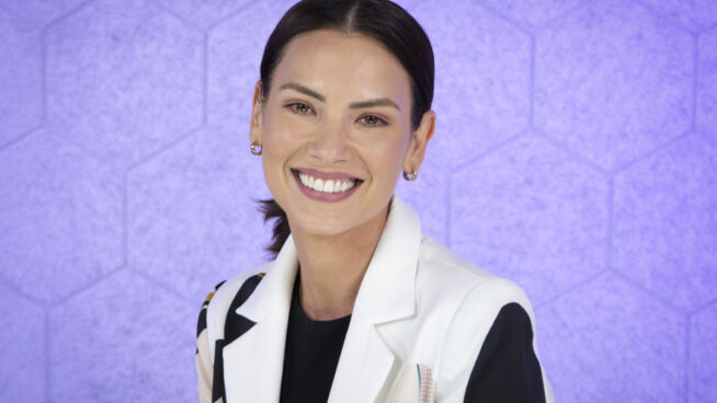 Laura Chimaras, actriz y poeta venezolana: «No pierdo la esperanza de recuperar nuestro país»