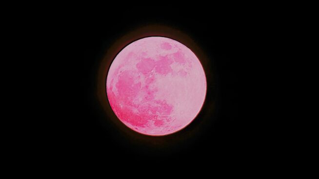 Luna de fresa 2025: la luna llena más baja en casi 20 años, visible este junio