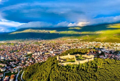 El país del norte de Europa sin aglomeraciones que es perfecto para viajar: cuna de Teresa de Calcuta