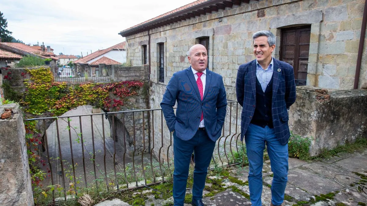 Socialistas piden que se expediente al ‘dos’ de Cantabria por vincular a Zuloaga con Cerdán
