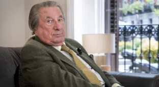 VÍDEO | El rincón de Espe con Francisco Vázquez: «El Gobierno está 'okupando' todos los órganos del Estado»