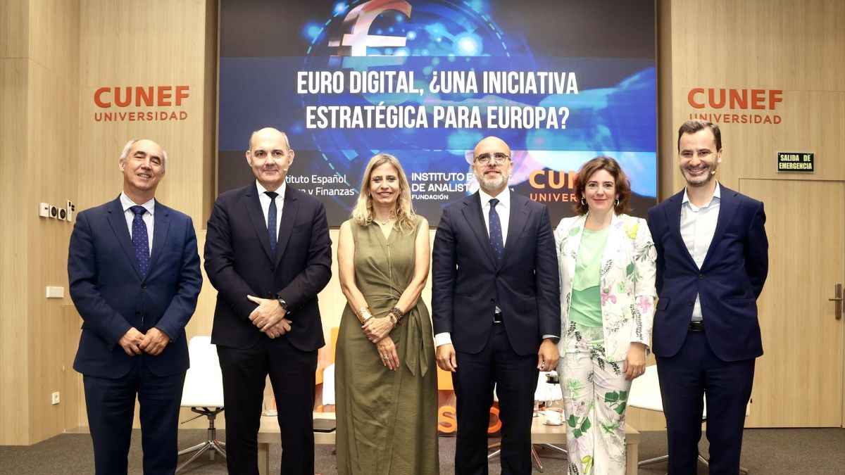 El Instituto Español de Analistas recomienda «cautela» en el despliegue del euro digital