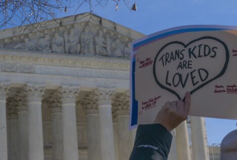 El Supremo de Estados Unidos autoriza prohibir tratamientos a menores transexuales