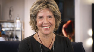 Simoneta Gómez-Acebo: «Trabajar con las manos es tremendamente relajante»