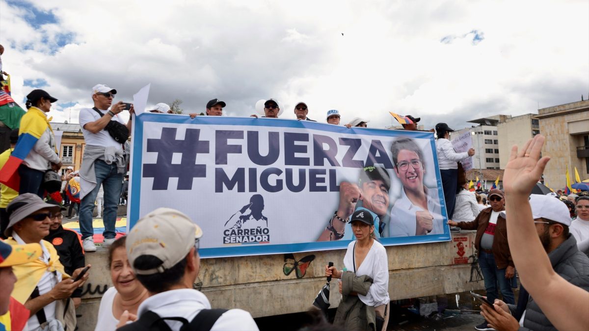 El senador colombiano Miguel Uribe intervenido de urgencia por una hemorragia cerebral
