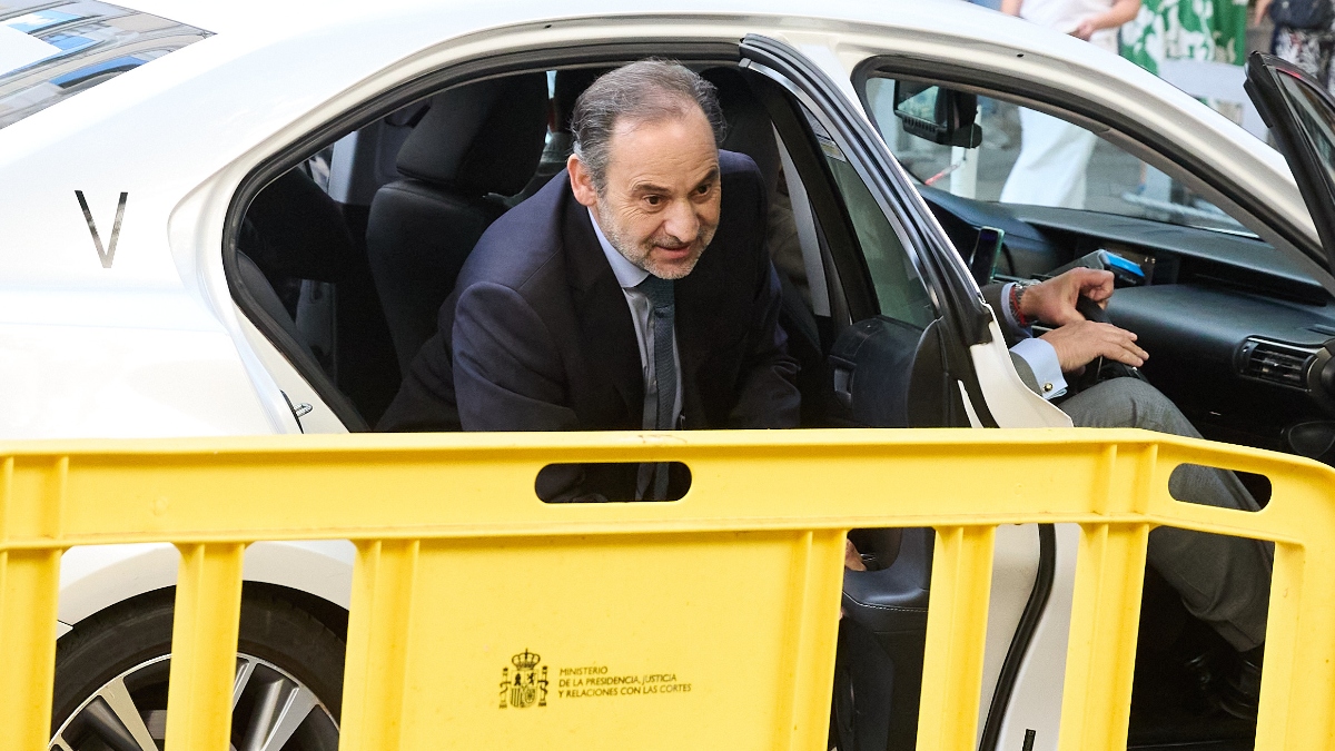 Ábalos declara ante el juez que no se reconoce en los audios y que podrían estar manipulados