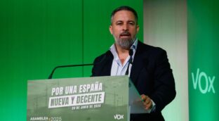 Abascal estalla contra «la estafa del PP»: «Defienden las mismas políticas que el PSOE»