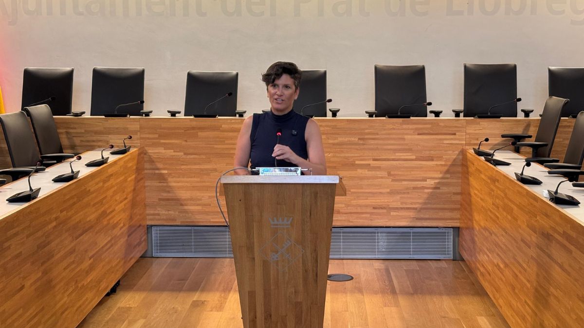 La alcaldesa del Prat (Barcelona) no cree que ampliar el aeropuerto mejore «la vida»