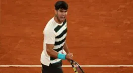 Alcaraz pasa a la final de Roland Garros por la retirada de Musseti