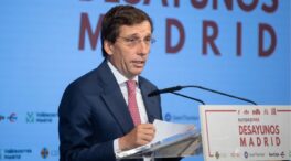 Almeida no se cree la «performance» de Sánchez sobre sus «tres colegas del Peugeot»