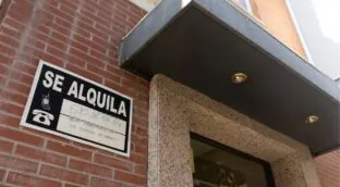 Los pequeños inversores siguen a los fondos y abandonan el alquiler en Cataluña