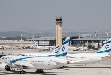 Israel cierra su espacio aéreo de forma indefinida tras sus bombardeos contra Irán