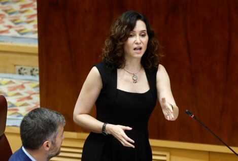 Ayuso cree que la comparecencia de Leire Díez fue «la cloaca peleándose con el fango»
