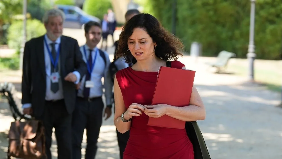 Ayuso insiste: su novio no hizo negocios con la Comunidad, no como el entorno de Sánchez