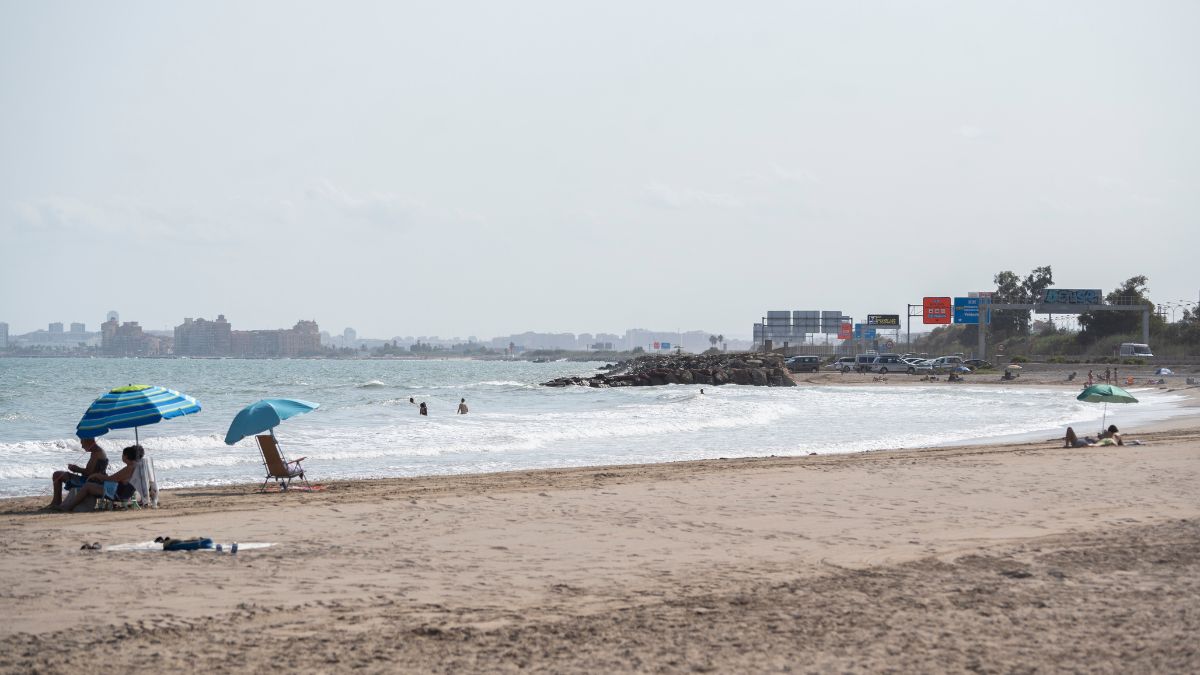 Los municipios valencianos costeros impulsan una declaración para proteger su litoral