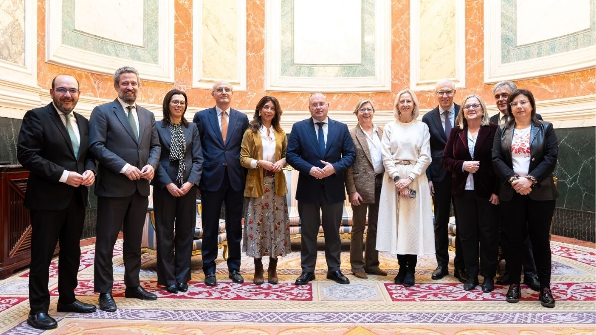 El PP exige al Gobierno explicaciones por los bidones radiactivos en aguas gallegas
