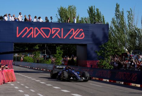 Carlos Sainz exhibe Madrid al mundo: «Va a ser el Gran Premio de referencia en el futuro»