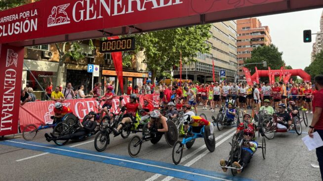 Más de 5.000 corredores de la XVI Carrera Generali por la Inclusión tiñen Madrid de rojo