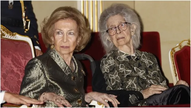 La reina Sofía aplaza su agenda al agravarse el estado de salud de su hermana Irene
