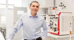 El CEO de BioNTech recibió de su empresa 265 millones en 2024 por su rendimiento en Bolsa