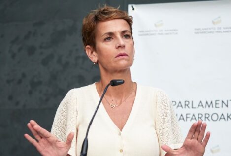 María Chivite afirma que no va a «agachar la cabeza» porque no tiene «nada que esconder»