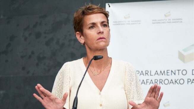María Chivite afirma que no va a «agachar la cabeza» porque no tiene «nada que esconder»