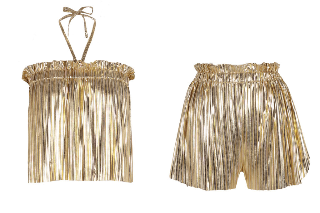 Conjunto de top y bermuda en tonos metalizados de Guillermina Baeza